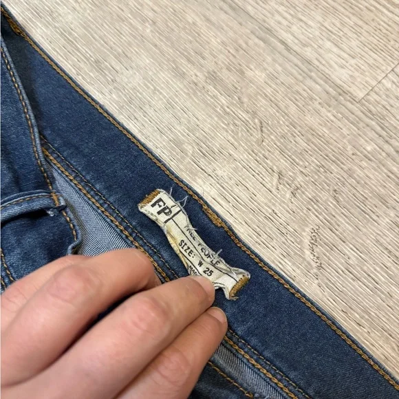 •FREE PEOPLE• SKINNY JEANS - Picture 5 of 5
